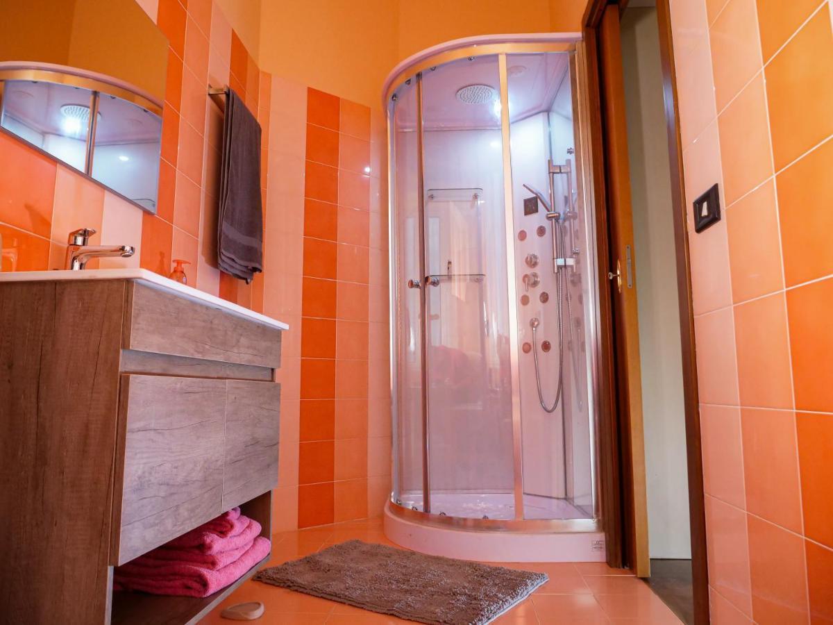 Wonderful Downtown Apartment-Hd Netflix, King-Size Bed, Two Minutes' Walk From Metro Milano Ngoại thất bức ảnh