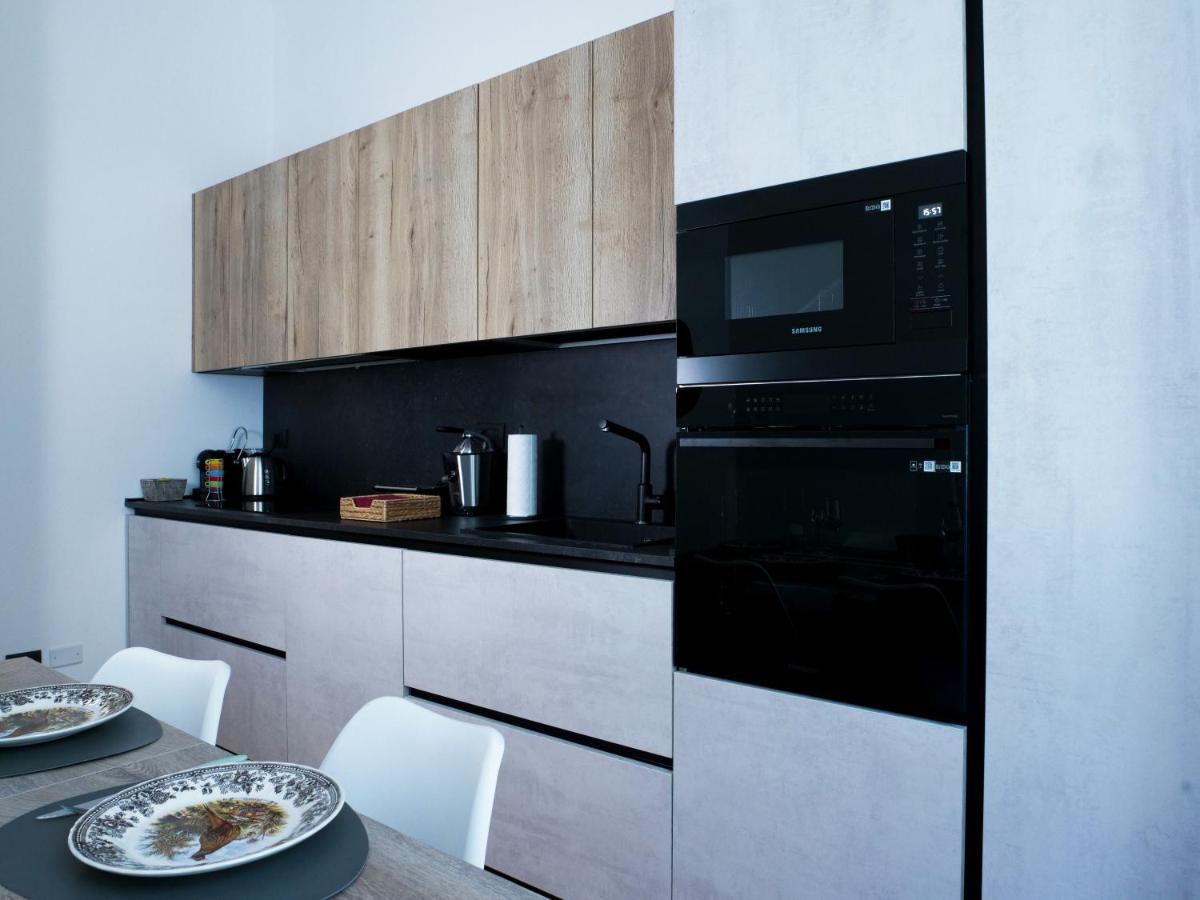 Wonderful Downtown Apartment-Hd Netflix, King-Size Bed, Two Minutes' Walk From Metro Milano Ngoại thất bức ảnh