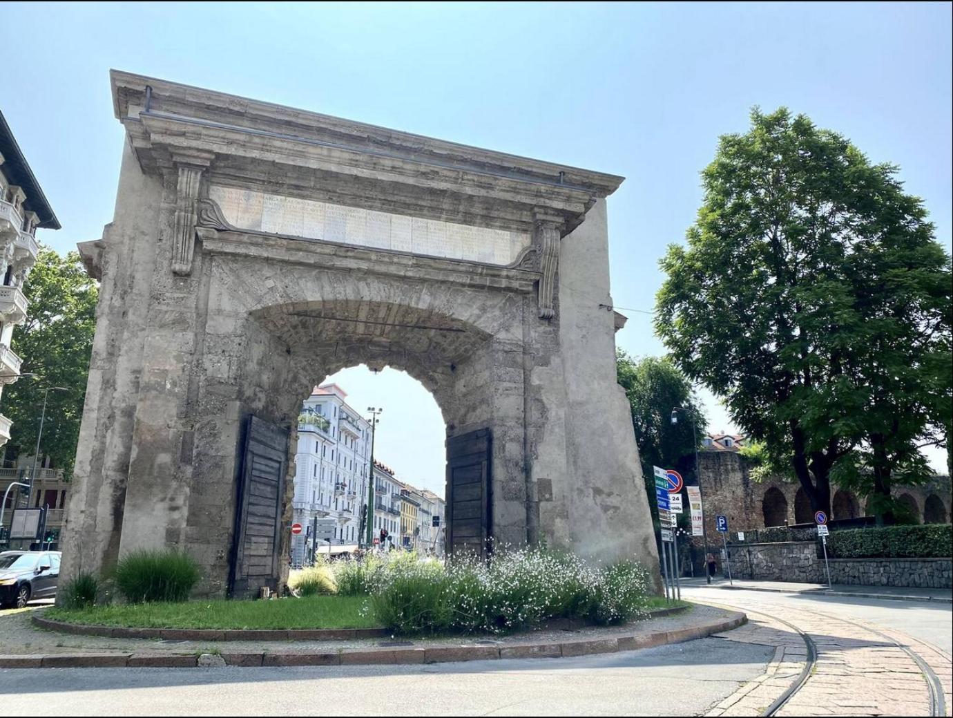 Wonderful Downtown Apartment-Hd Netflix, King-Size Bed, Two Minutes' Walk From Metro Milano Ngoại thất bức ảnh